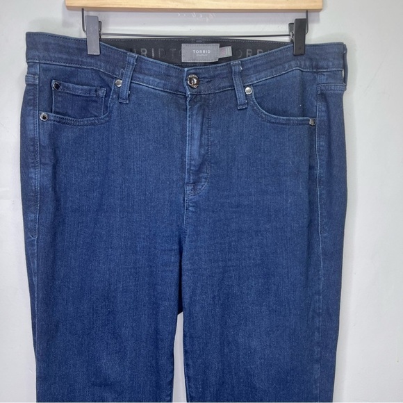 Torrid Sky High Flare Premium Stretch High-Rise Jean Size 12 - Picture 4 of 12